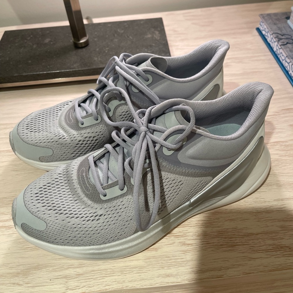 Lululemon Chargefeel Low Wonens Workout Shoe